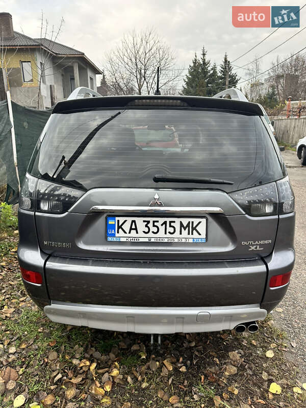 Позашляховик / Кросовер Mitsubishi Outlander 2009 в Києві