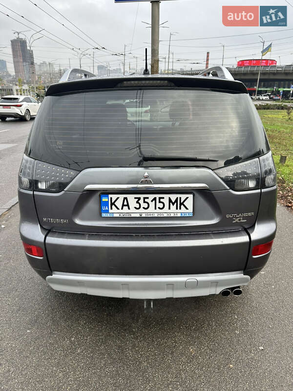 Позашляховик / Кросовер Mitsubishi Outlander 2009 в Києві