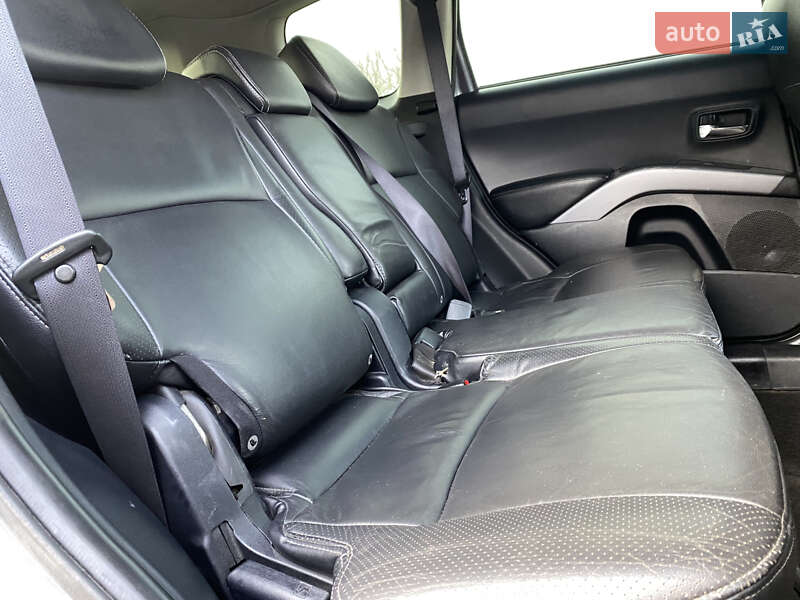 Внедорожник / Кроссовер Mitsubishi Outlander 2009 в Днепре фото 22 Внедорожник / Кроссовер Mitsubishi Outlander 2009 в Днепре