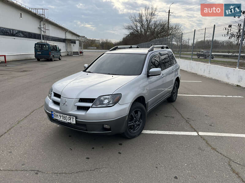Позашляховик / Кросовер Mitsubishi Outlander 2004 в Білгороді-Дністровському фото Позашляховик / Кросовер Mitsubishi Outlander 2004 в Білгороді-Дністровському