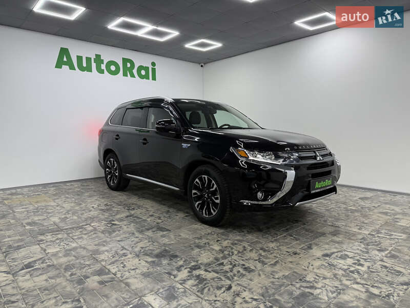 Позашляховик / Кросовер Mitsubishi Outlander 2018 в Одесі
