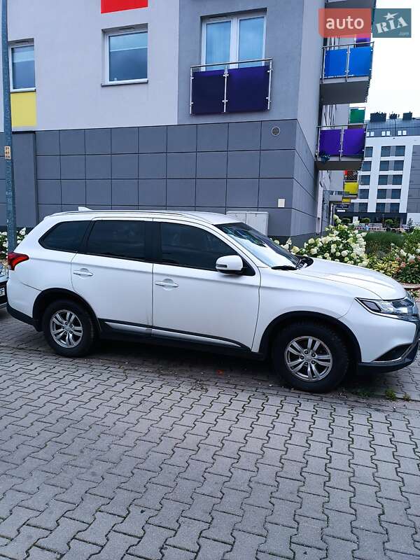 Внедорожник / Кроссовер Mitsubishi Outlander 2018 в Кропивницком фото 3 Внедорожник / Кроссовер Mitsubishi Outlander 2018 в Кропивницком