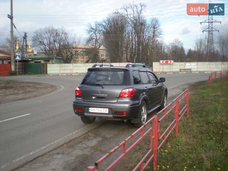 Внедорожник / Кроссовер Mitsubishi Outlander 2006 в Харькове