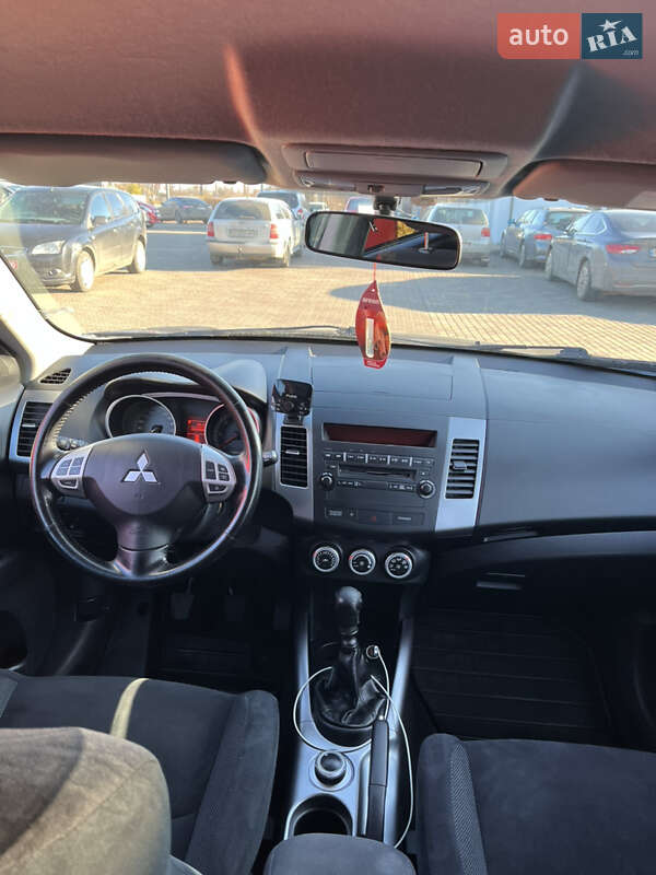 Внедорожник / Кроссовер Mitsubishi Outlander 2008 в Луцке фото 27 Внедорожник / Кроссовер Mitsubishi Outlander 2008 в Луцке