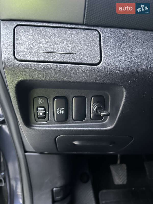 Внедорожник / Кроссовер Mitsubishi Outlander 2008 в Луцке фото 31 Внедорожник / Кроссовер Mitsubishi Outlander 2008 в Луцке