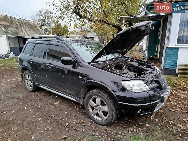 Позашляховик / Кросовер Mitsubishi Outlander 2009 в Києві