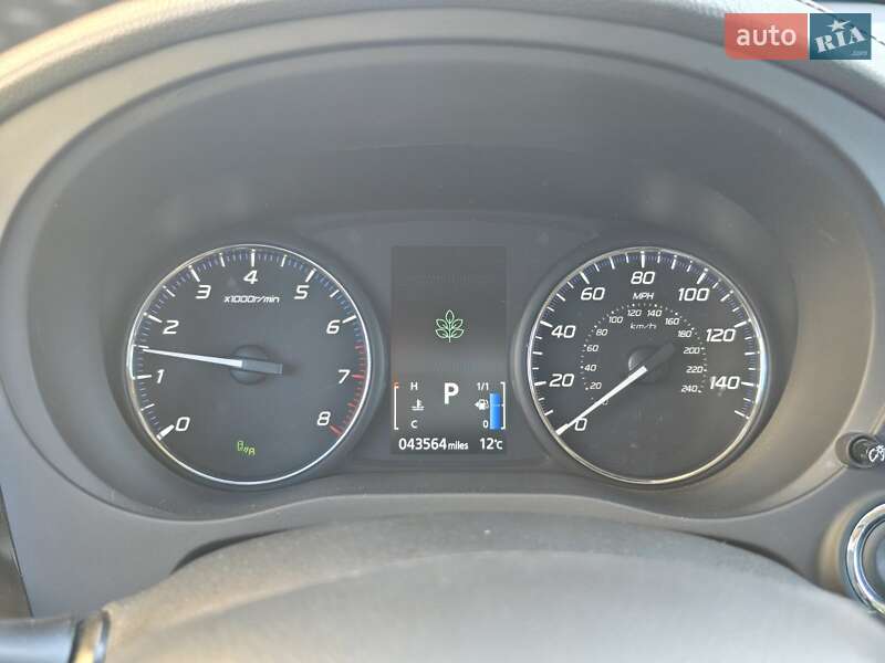 Позашляховик / Кросовер Mitsubishi Outlander 2020 в Вишгороді