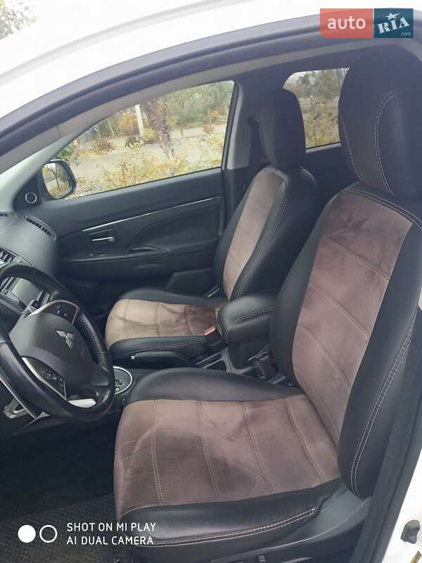 Внедорожник / Кроссовер Mitsubishi Outlander 2013 в Умани фото 3 Внедорожник / Кроссовер Mitsubishi Outlander 2013 в Умани