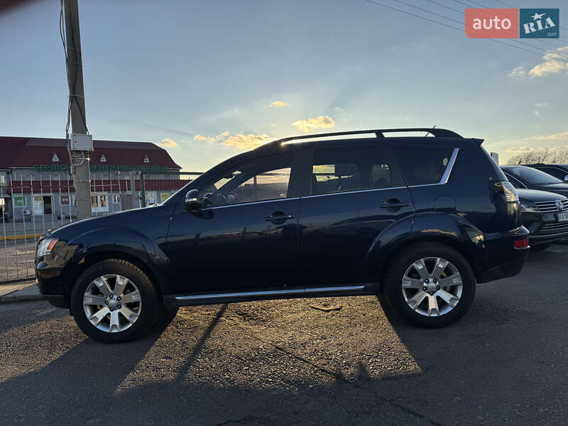 Внедорожник / Кроссовер Mitsubishi Outlander 2012 в Киеве