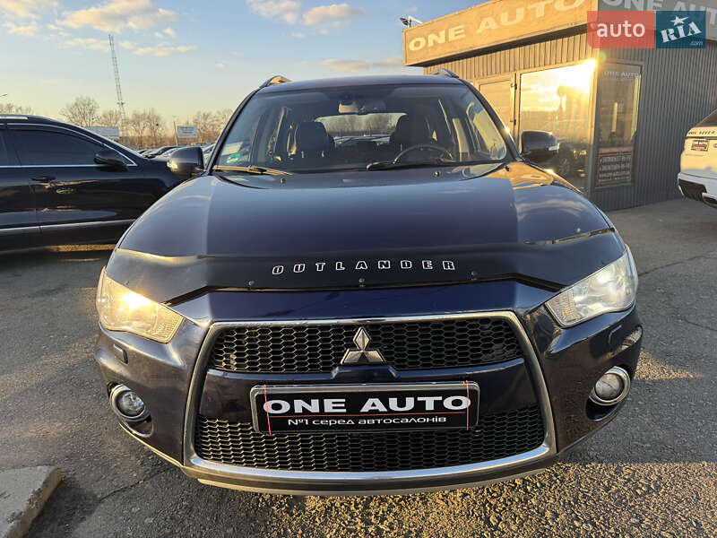 Внедорожник / Кроссовер Mitsubishi Outlander 2012 в Киеве