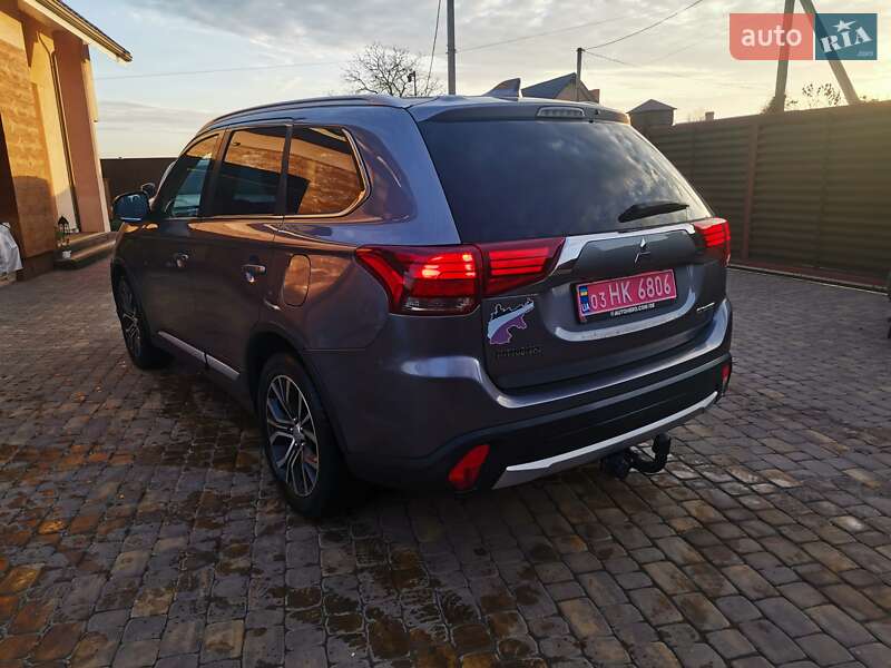 Внедорожник / Кроссовер Mitsubishi Outlander 2016 в Луцке фото 5 Внедорожник / Кроссовер Mitsubishi Outlander 2016 в Луцке