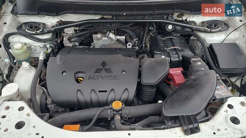 Внедорожник / Кроссовер Mitsubishi Outlander 2008 в Чернигове