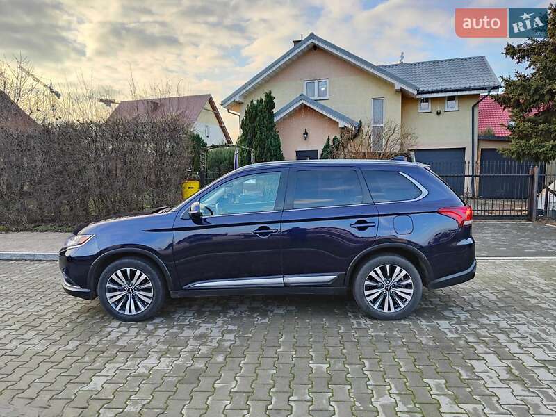 Внедорожник / Кроссовер Mitsubishi Outlander 2020 в Виннице