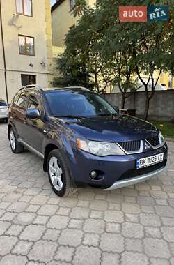 Позашляховик / Кросовер Mitsubishi Outlander 2008 в Рівному