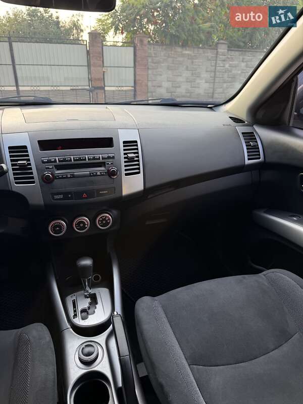 Внедорожник / Кроссовер Mitsubishi Outlander 2008 в Ровно фото 16 Внедорожник / Кроссовер Mitsubishi Outlander 2008 в Ровно