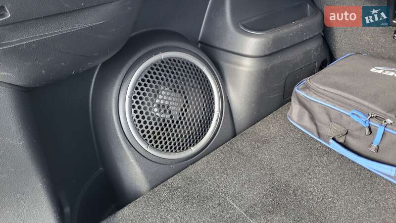 Внедорожник / Кроссовер Mitsubishi Outlander 2014 в Калуше