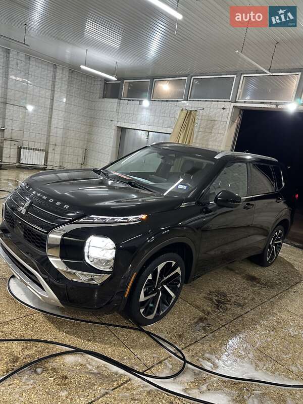 Внедорожник / Кроссовер Mitsubishi Outlander 2022 в Харькове фото 2 Внедорожник / Кроссовер Mitsubishi Outlander 2022 в Харькове