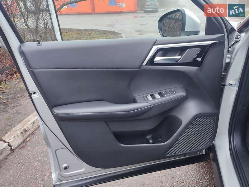 Внедорожник / Кроссовер Mitsubishi Outlander 2021 в Киеве