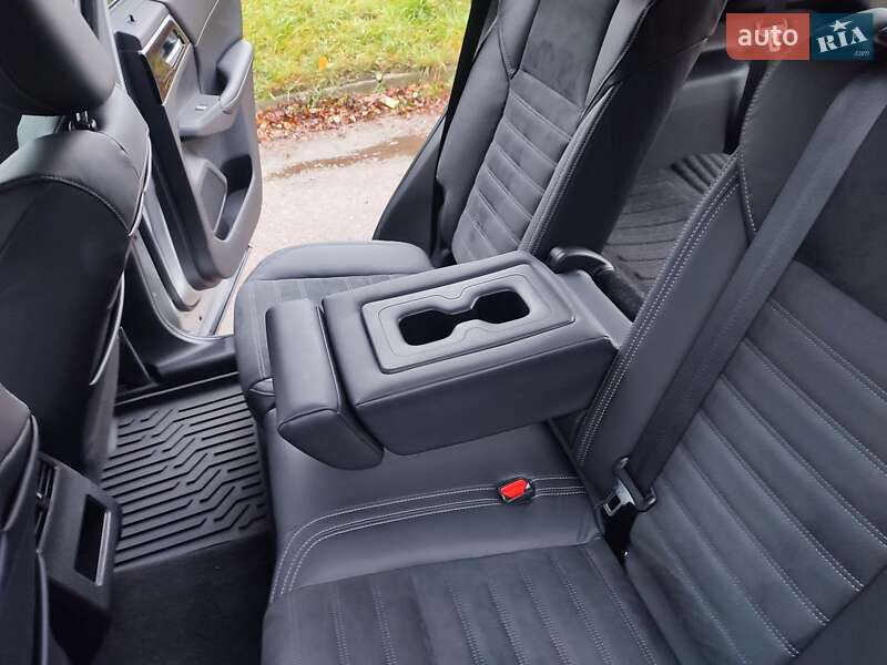 Внедорожник / Кроссовер Mitsubishi Outlander 2021 в Киеве