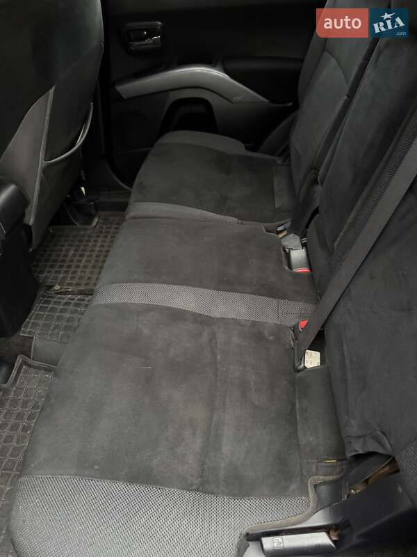 Внедорожник / Кроссовер Mitsubishi Outlander 2007 в Житомире