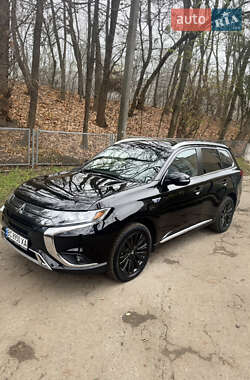 Внедорожник / Кроссовер Mitsubishi Outlander 2019 в Львове