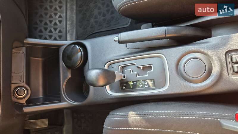 Позашляховик / Кросовер Mitsubishi Outlander 2016 в Харкові