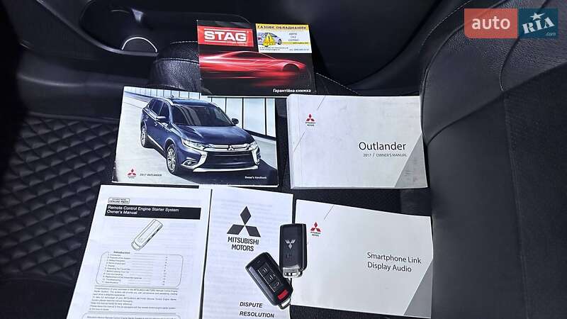 Внедорожник / Кроссовер Mitsubishi Outlander 2016 в Киеве