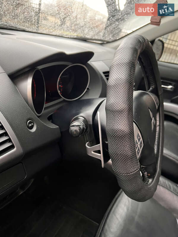 Внедорожник / Кроссовер Mitsubishi Outlander 2008 в Умани фото 23 Внедорожник / Кроссовер Mitsubishi Outlander 2008 в Умани