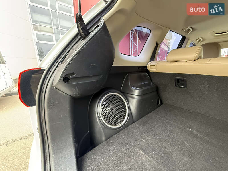 Внедорожник / Кроссовер Mitsubishi Outlander 2015 в Киеве