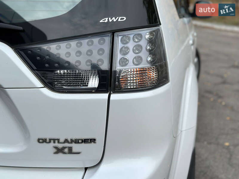 Позашляховик / Кросовер Mitsubishi Outlander 2008 в Дніпрі