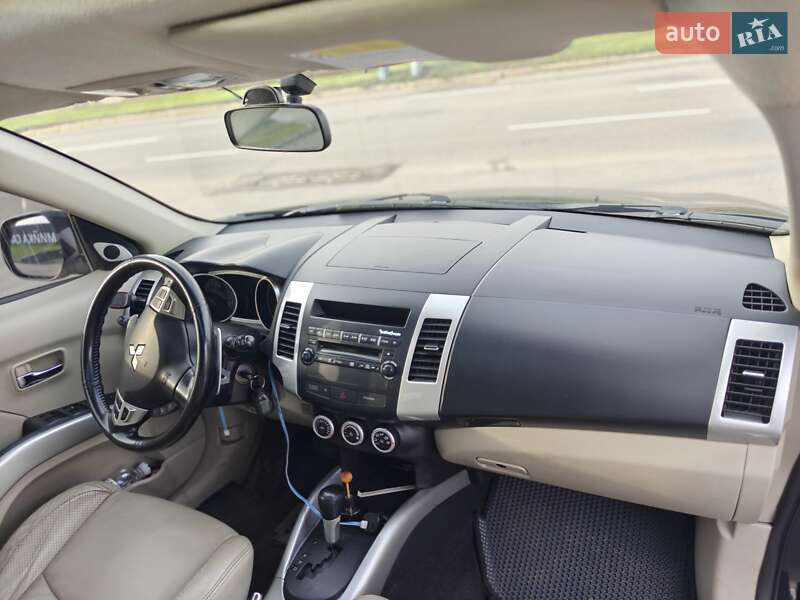Внедорожник / Кроссовер Mitsubishi Outlander 2007 в Харькове