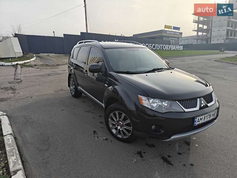Внедорожник / Кроссовер Mitsubishi Outlander 2007 в Харькове