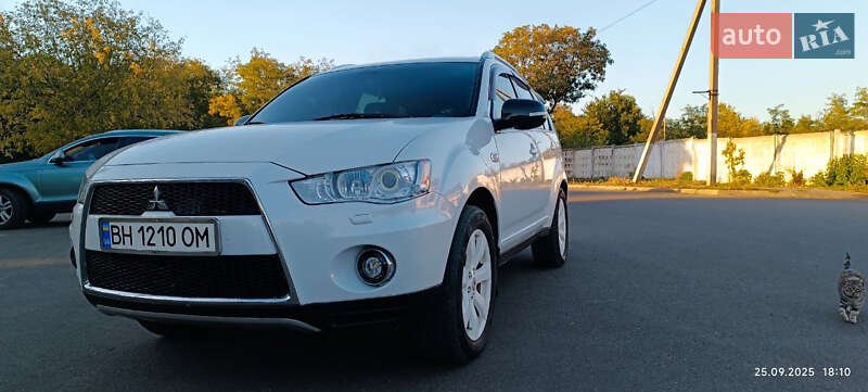 Внедорожник / Кроссовер Mitsubishi Outlander 2008 в Березовке