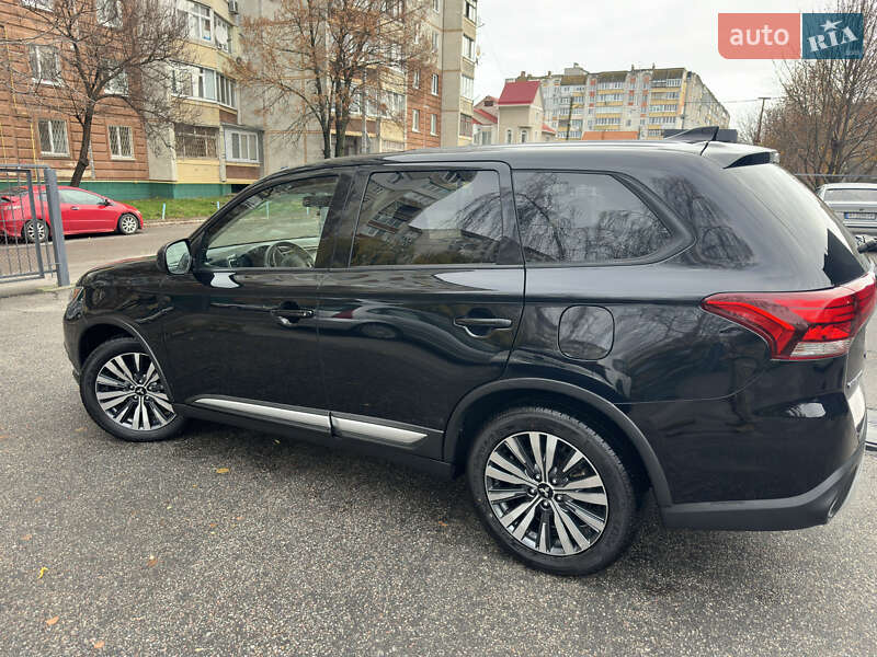 Позашляховик / Кросовер Mitsubishi Outlander 2020 в Білій Церкві