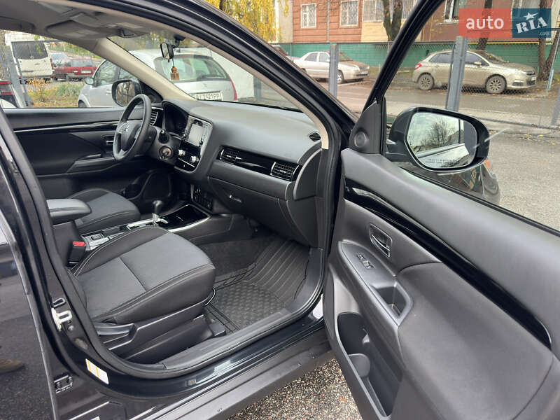 Позашляховик / Кросовер Mitsubishi Outlander 2020 в Білій Церкві