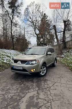 Внедорожник / Кроссовер Mitsubishi Outlander 2008 в Остроге