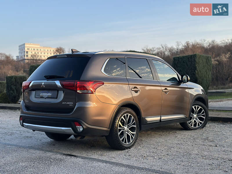 Позашляховик / Кросовер Mitsubishi Outlander 2017 в Дніпрі фото 7 Позашляховик / Кросовер Mitsubishi Outlander 2017 в Дніпрі