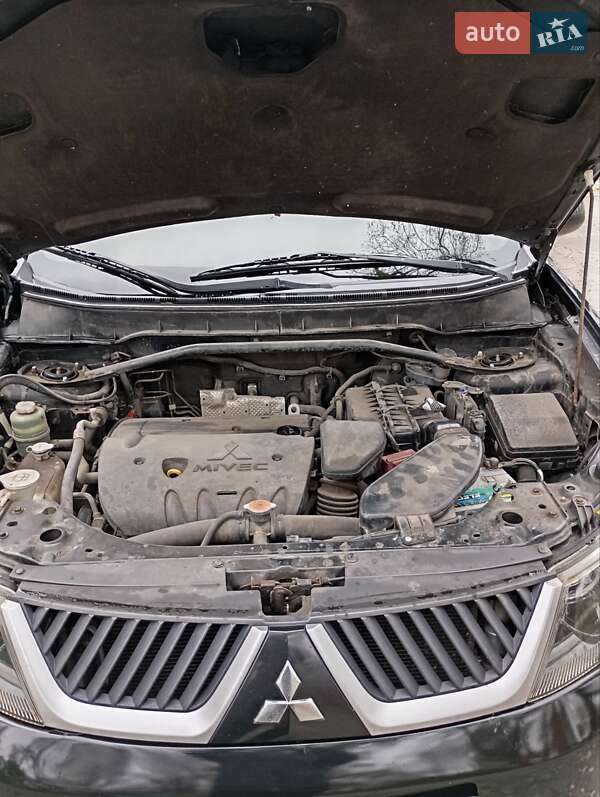Позашляховик / Кросовер Mitsubishi Outlander 2008 в Полтаві