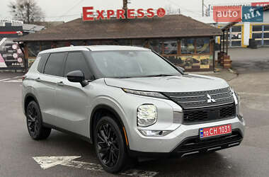 Внедорожник / Кроссовер Mitsubishi Outlander 2022 в Киеве