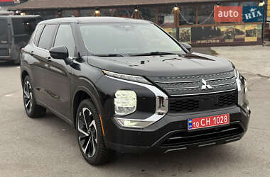 Внедорожник / Кроссовер Mitsubishi Outlander 2022 в Киеве