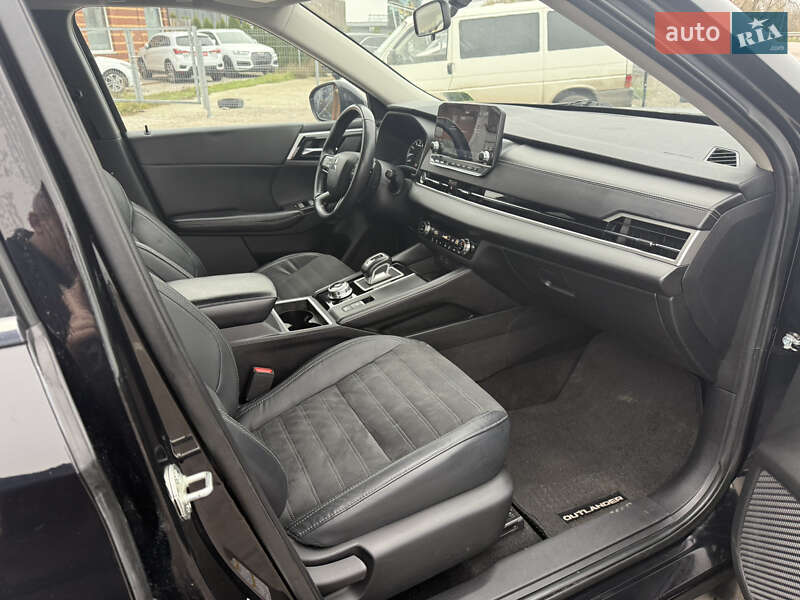 Внедорожник / Кроссовер Mitsubishi Outlander 2022 в Киеве