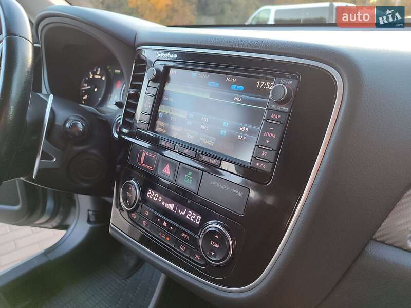 Внедорожник / Кроссовер Mitsubishi Outlander 2013 в Львове