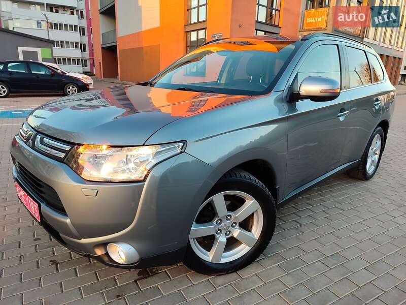 Внедорожник / Кроссовер Mitsubishi Outlander 2013 в Львове