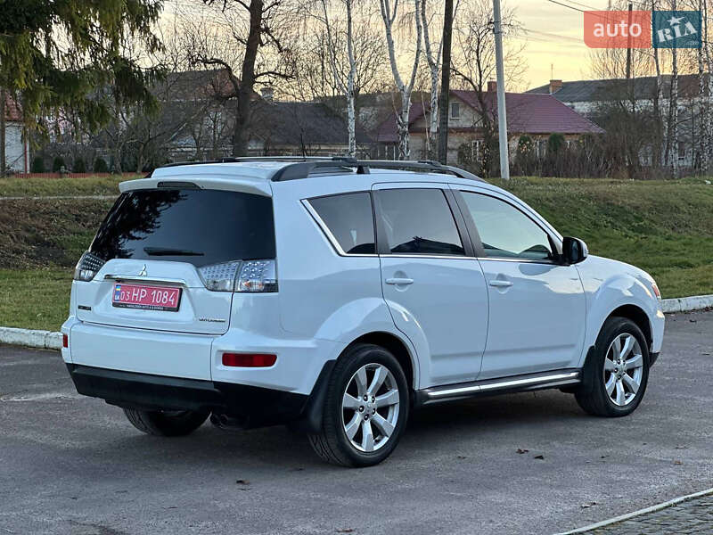 Внедорожник / Кроссовер Mitsubishi Outlander 2010 в Радивилове