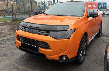 Внедорожник / Кроссовер Mitsubishi Outlander 2013 в Сумах