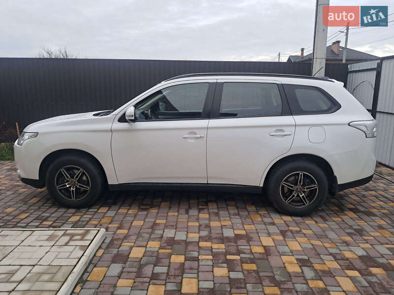Внедорожник / Кроссовер Mitsubishi Outlander 2013 в Чернигове