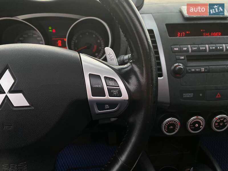 Внедорожник / Кроссовер Mitsubishi Outlander 2008 в Киеве