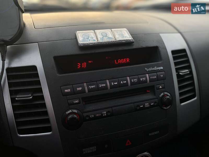 Внедорожник / Кроссовер Mitsubishi Outlander 2008 в Киеве