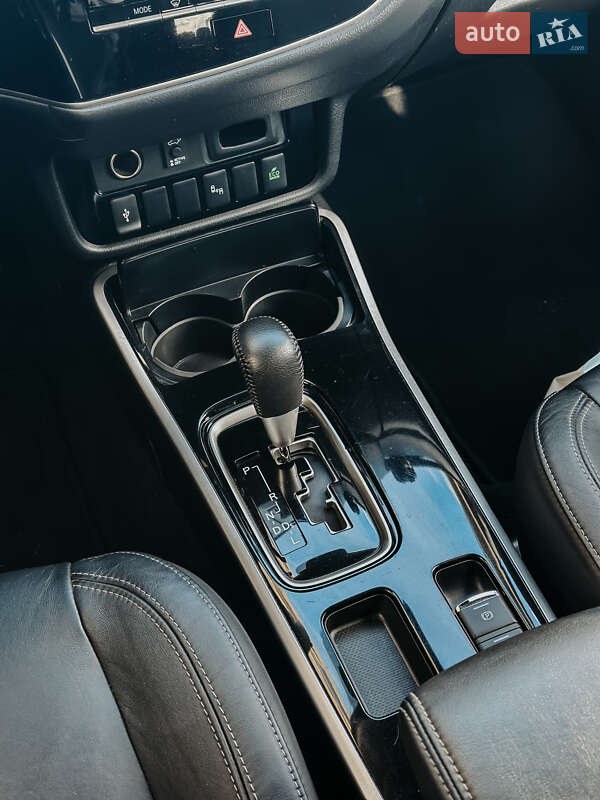 Позашляховик / Кросовер Mitsubishi Outlander 2020 в Миколаєві