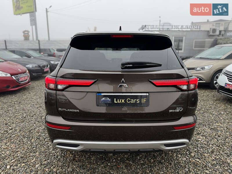 Внедорожник / Кроссовер Mitsubishi Outlander 2022 в Ивано-Франковске